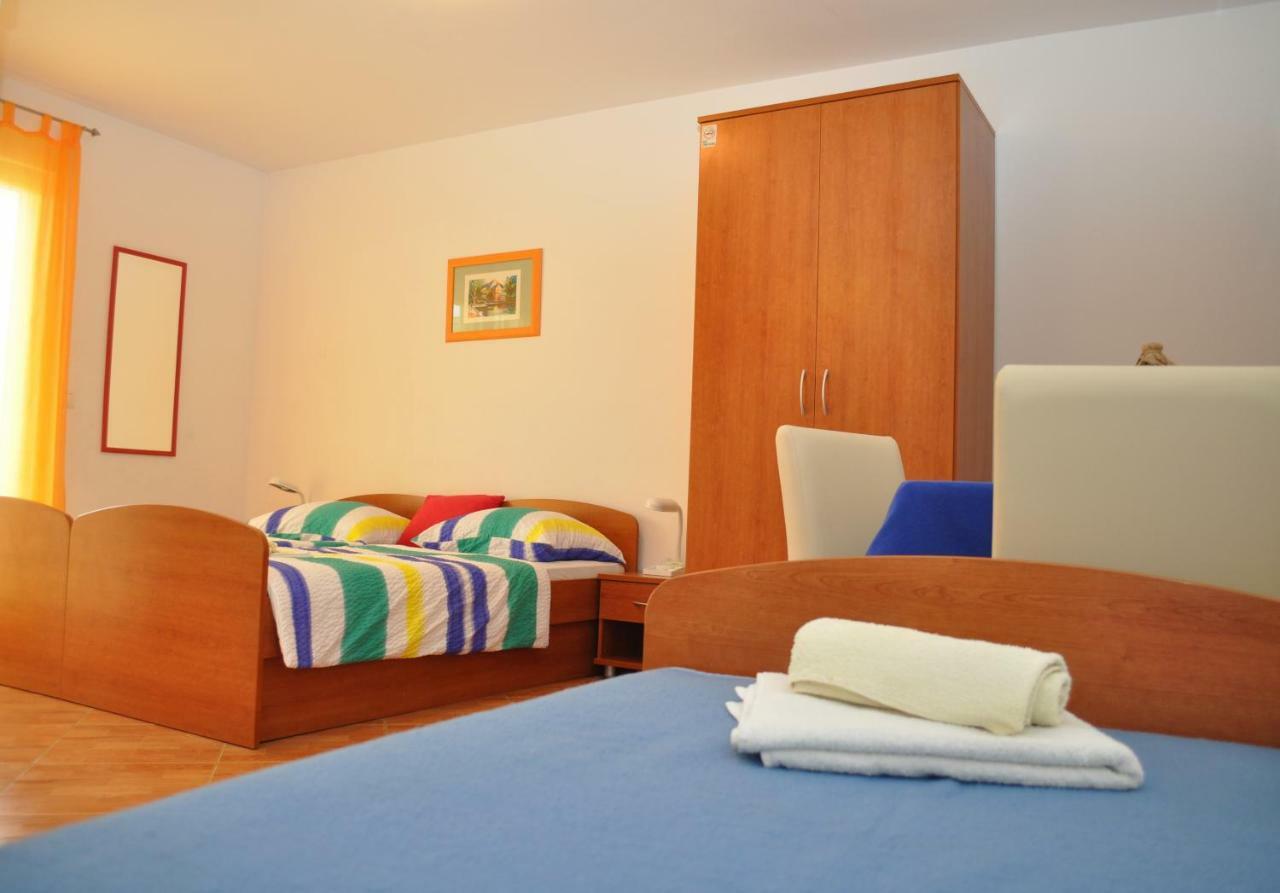 Apartments Ivica Makarska Eksteriør billede